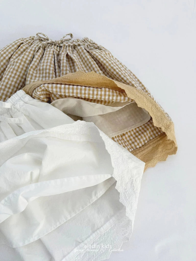 Korean Kidswear | Aladin Kids Vintage Lace Trim Skirt