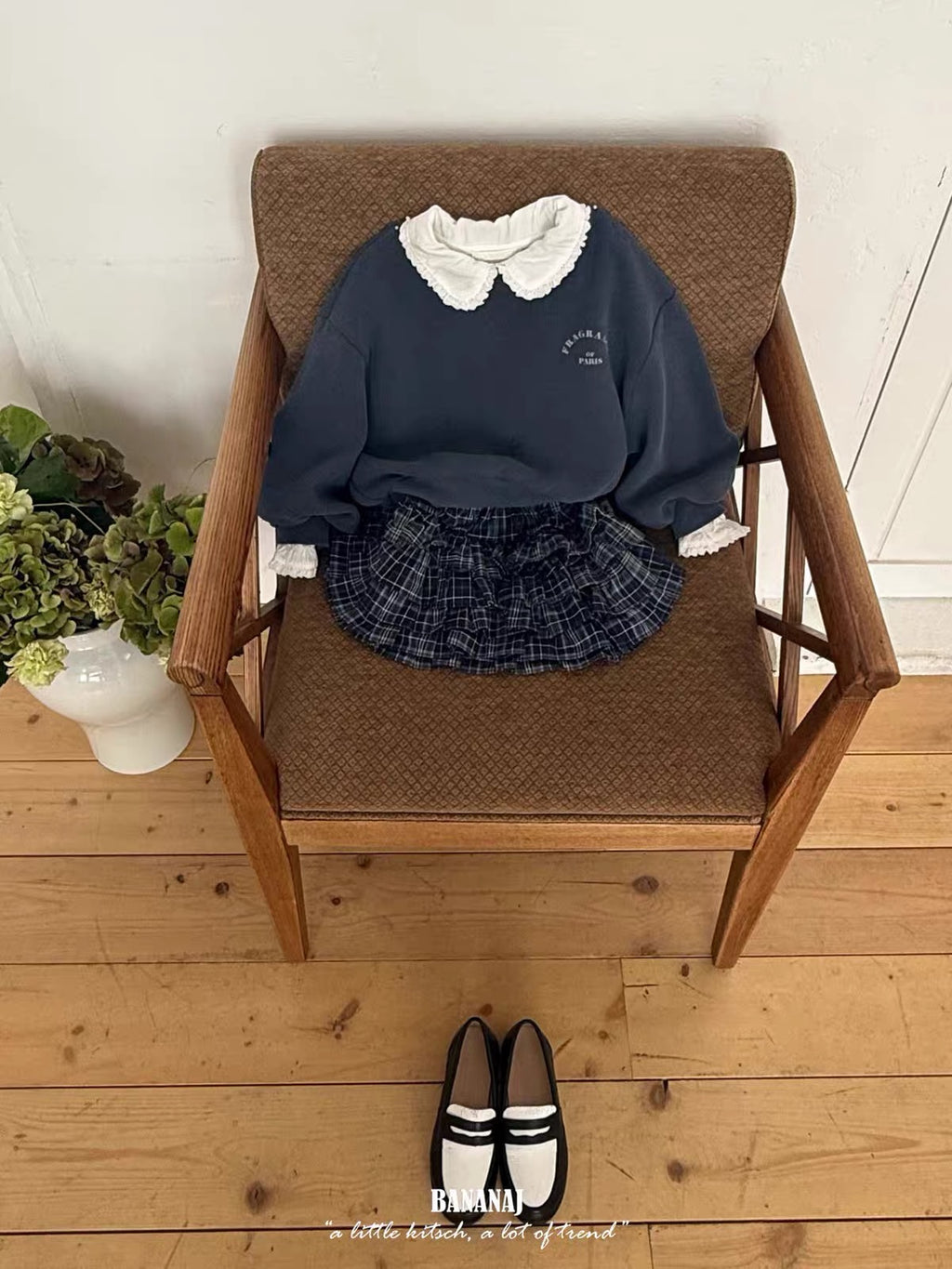 Korean Kidswear | Fragrance of Paris Sweatshirt