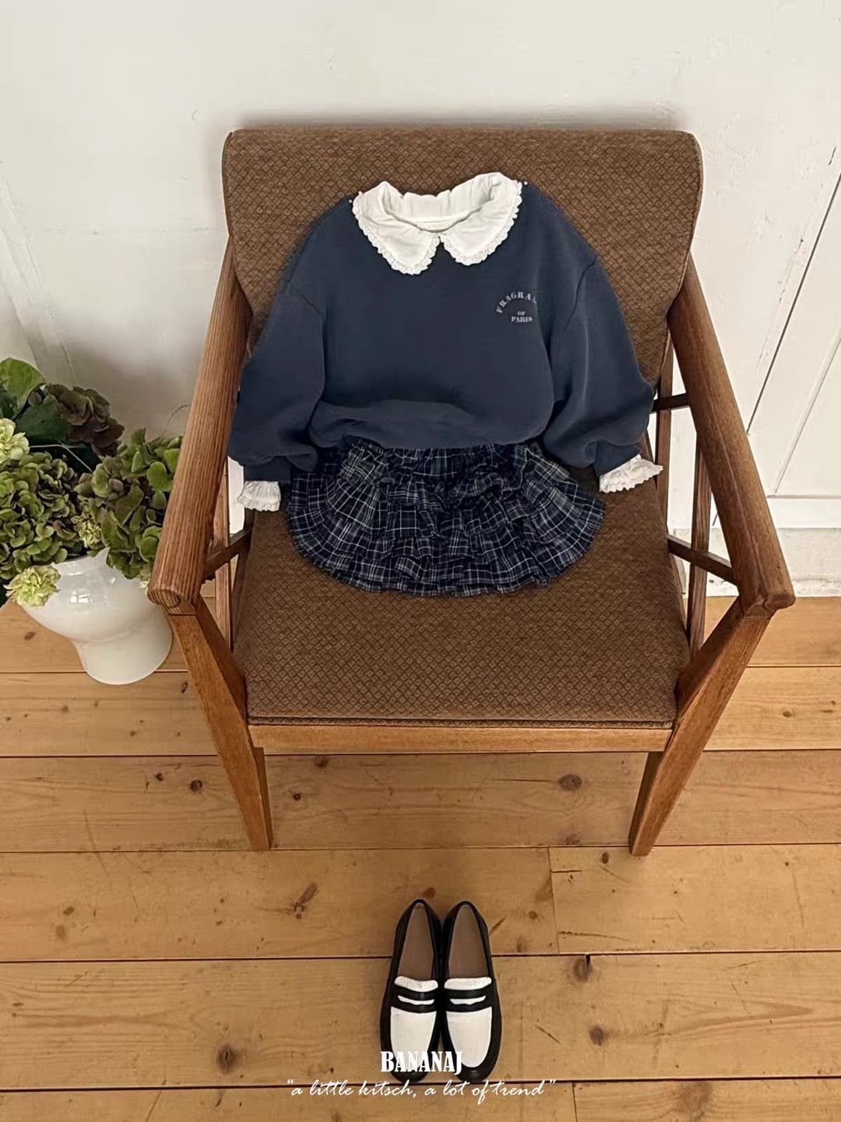 Korean Kidswear | Fragrance of Paris Sweatshirt