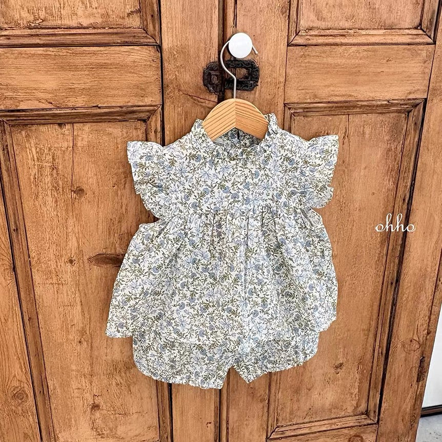Korean Kidswear | Floral Flutter Sleeve Blouse Top and Shorts