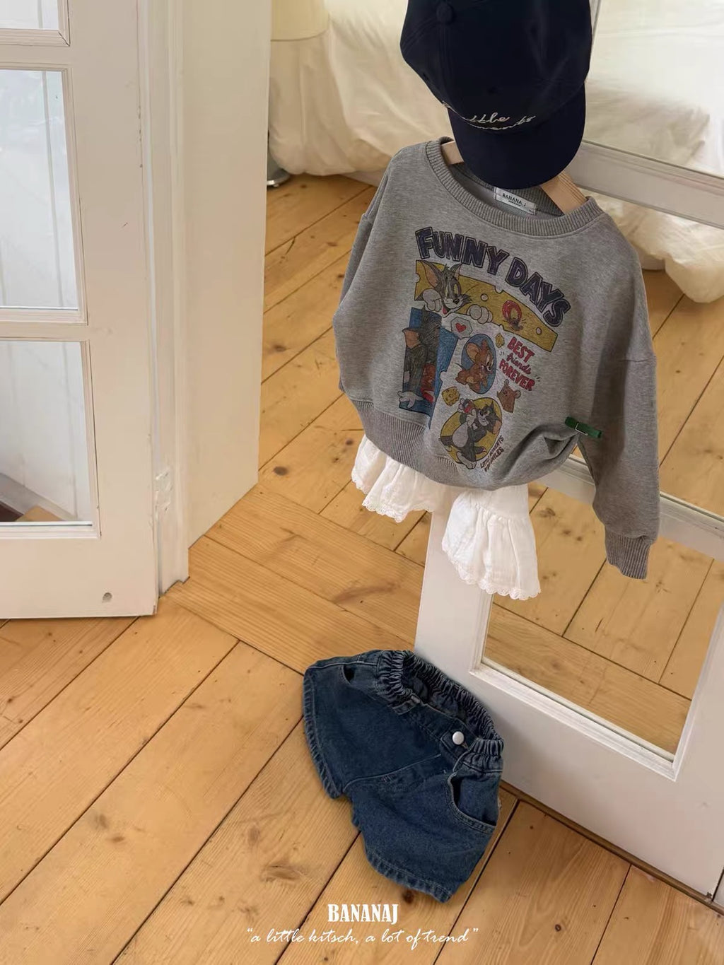 Korean Kidswear | Tom & Jerry Funny Days Graphic Sweatshirt